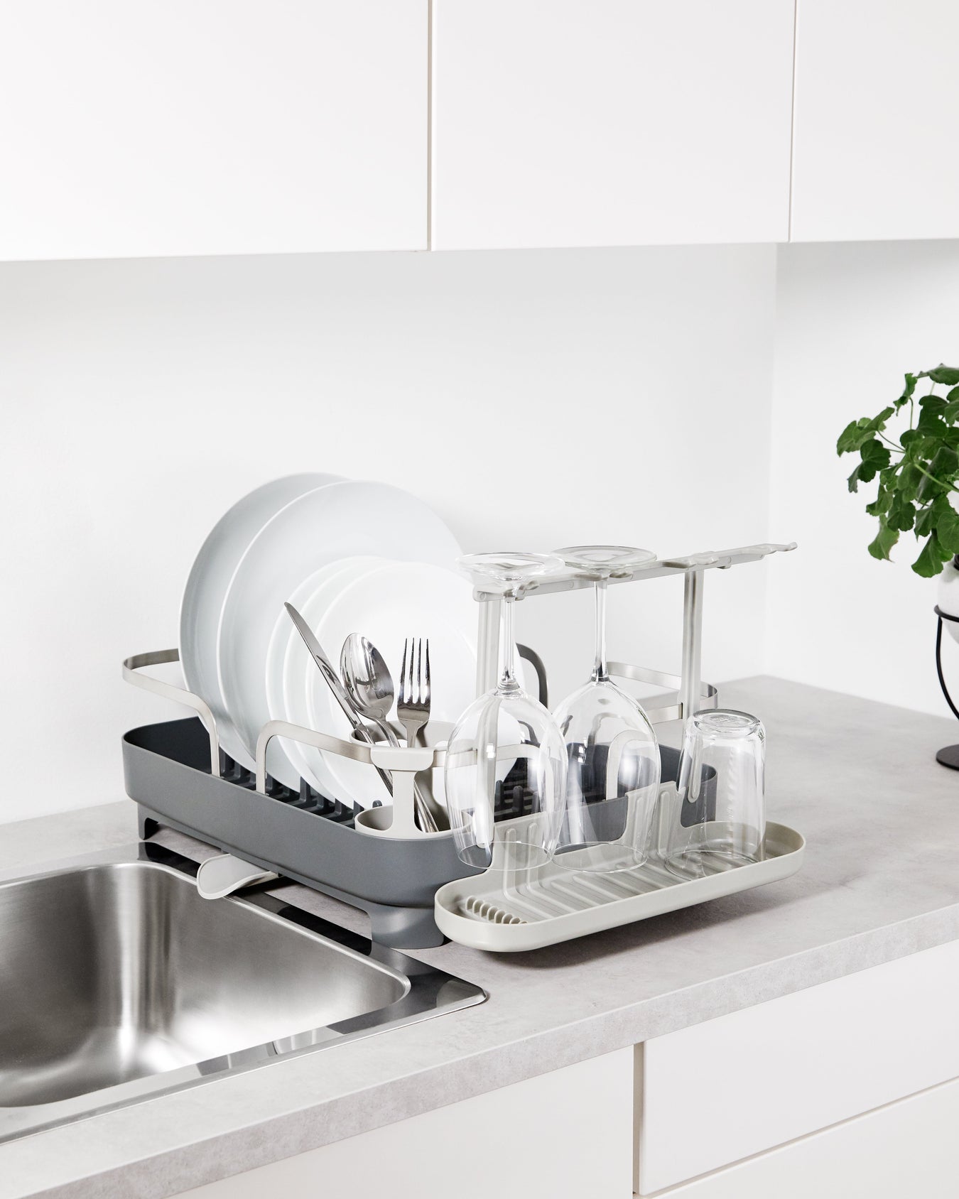 Kitchen sink accessories collection – Umbra dish racks, soap dispensers, sink caddies and built-in soap pump systems