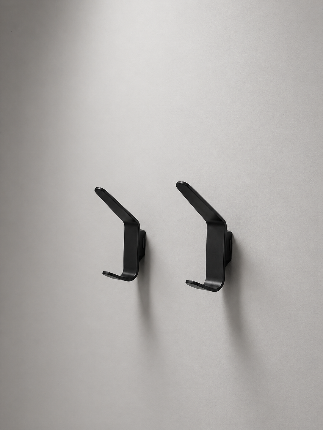 CBH wall hooks collection – single and double coat hooks in brass, bronze, satin brass and oil-rubbed bronze for entryways, bathrooms and kitchens