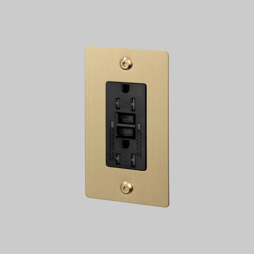 Buster + Punch 1-Gang Duplex GFCI Outlet – Linear - Brass / Without Logo - 1G GFCI