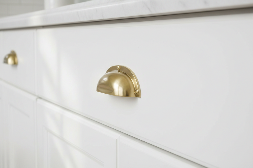 Richelieu 6440 Traditional Metal Cup Pull