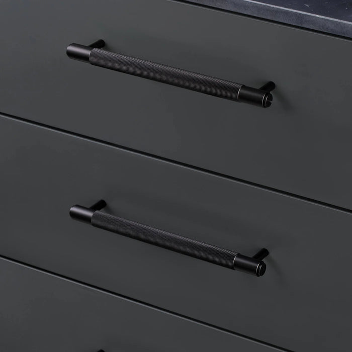 Buster + Punch Cross Pull Bar handle in Black finish medium size
