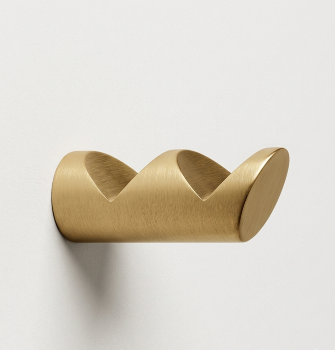 CBH 82 Double V-Edge Coat Hook