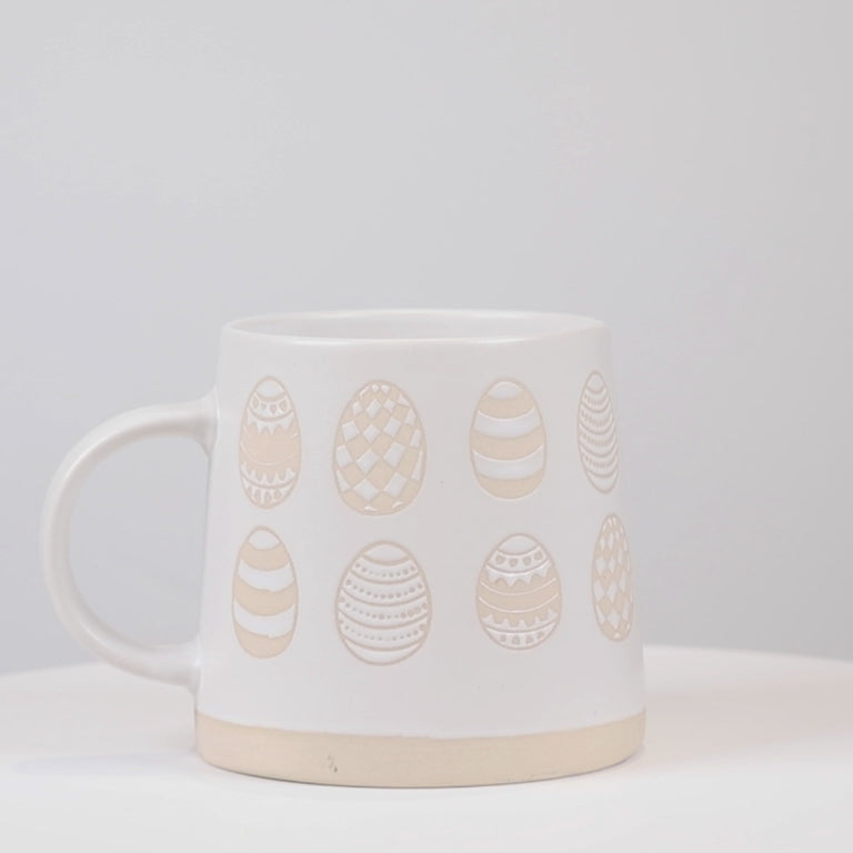 Video showing the Abbott patterned egg stoneware mug from multiple angles