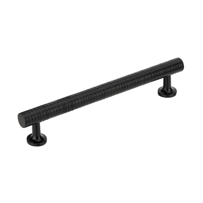 Richelieu 9208 Modern Metal Pull - Black / 6’’ - Cabinet Pull